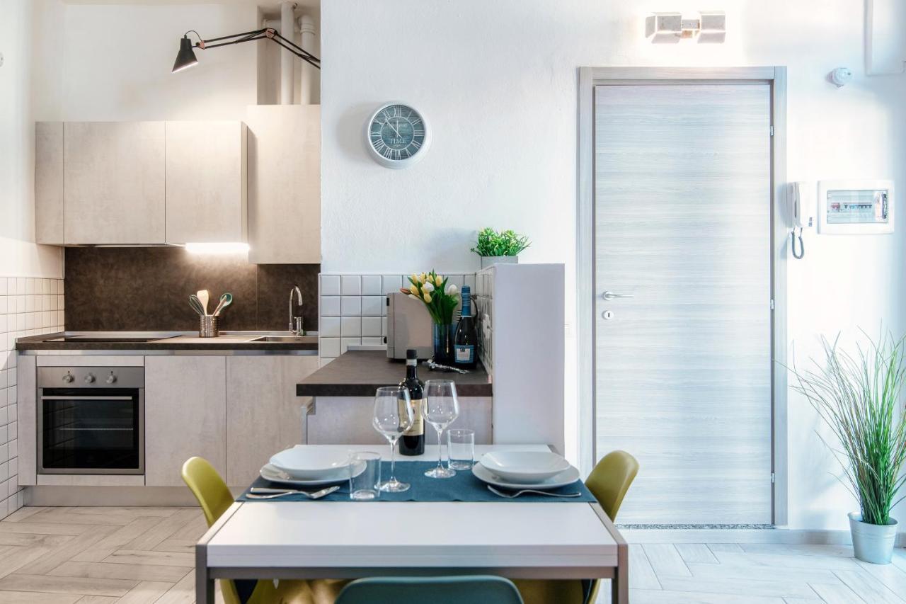 Barbablue Flat - The House Of Travelers Apartment Комо Екстериор снимка
