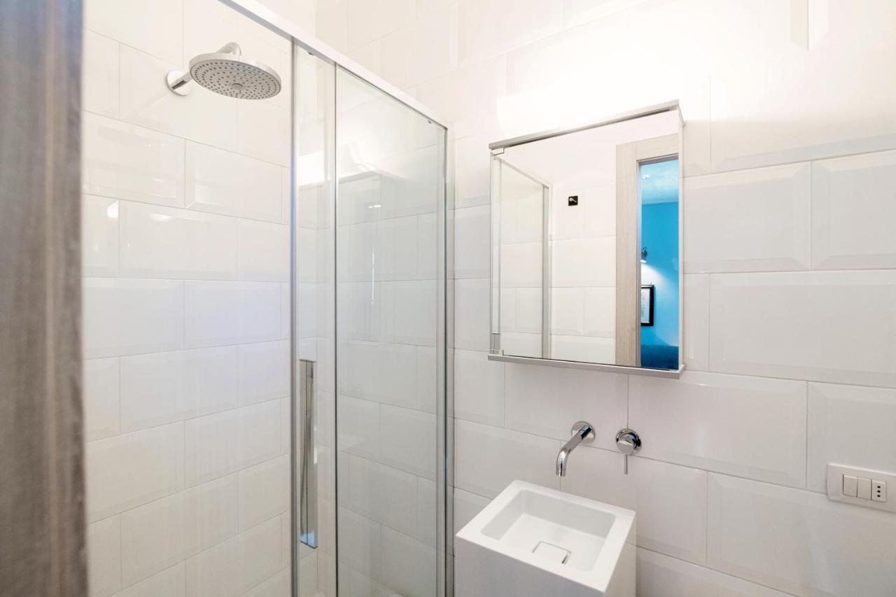 Barbablue Flat - The House Of Travelers Apartment Комо Екстериор снимка