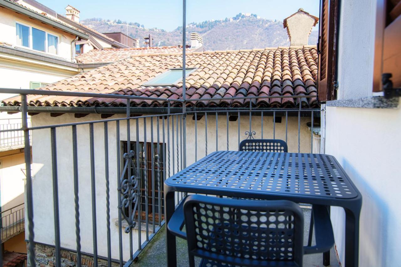 Barbablue Flat - The House Of Travelers Apartment Комо Екстериор снимка