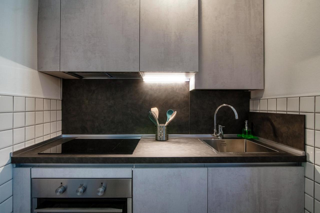 Barbablue Flat - The House Of Travelers Apartment Комо Екстериор снимка