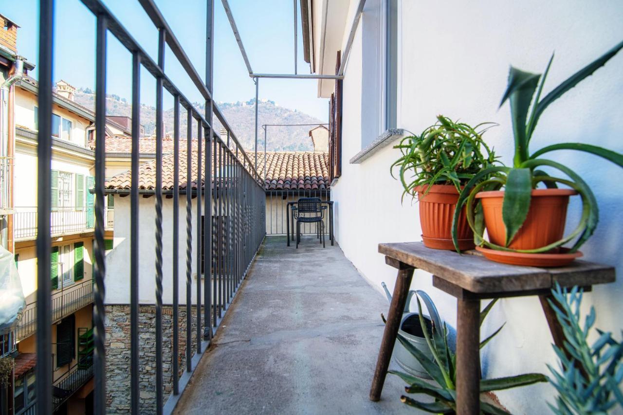 Barbablue Flat - The House Of Travelers Apartment Комо Екстериор снимка